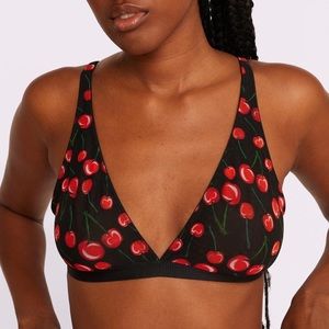 PARADE SILKY MESH PLUNGE BRALETTE. BRAND NEW, NEVER OPENED!